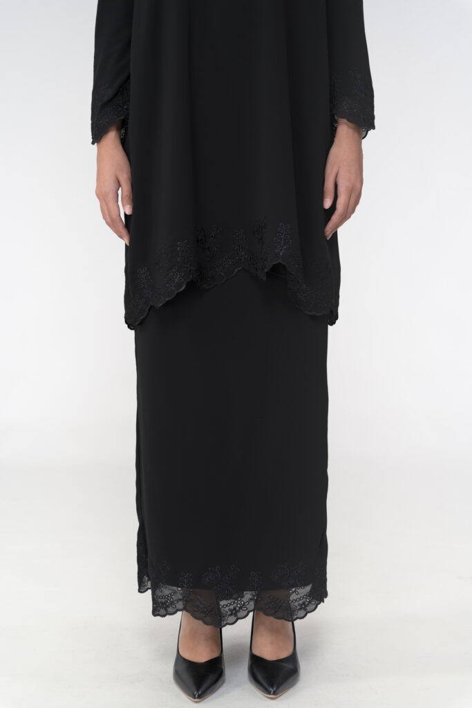 Sonia Embroidered Loose Baju Kurung In Black Hajuwa Online Boutique