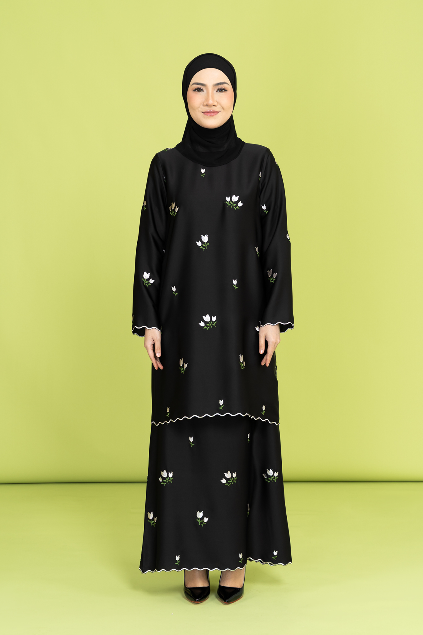 Tulip Embroidered Kurung in Black