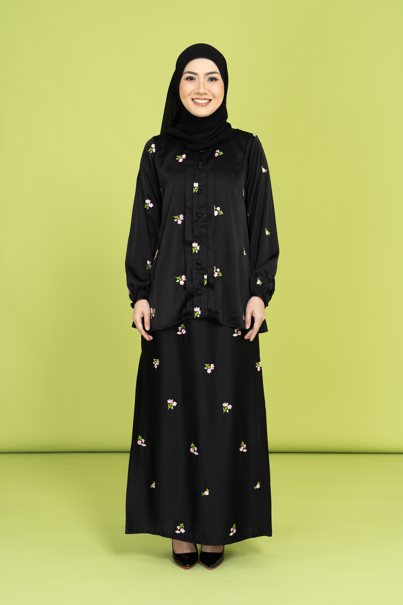 Melissa Embroidered Kebaya Set in Black